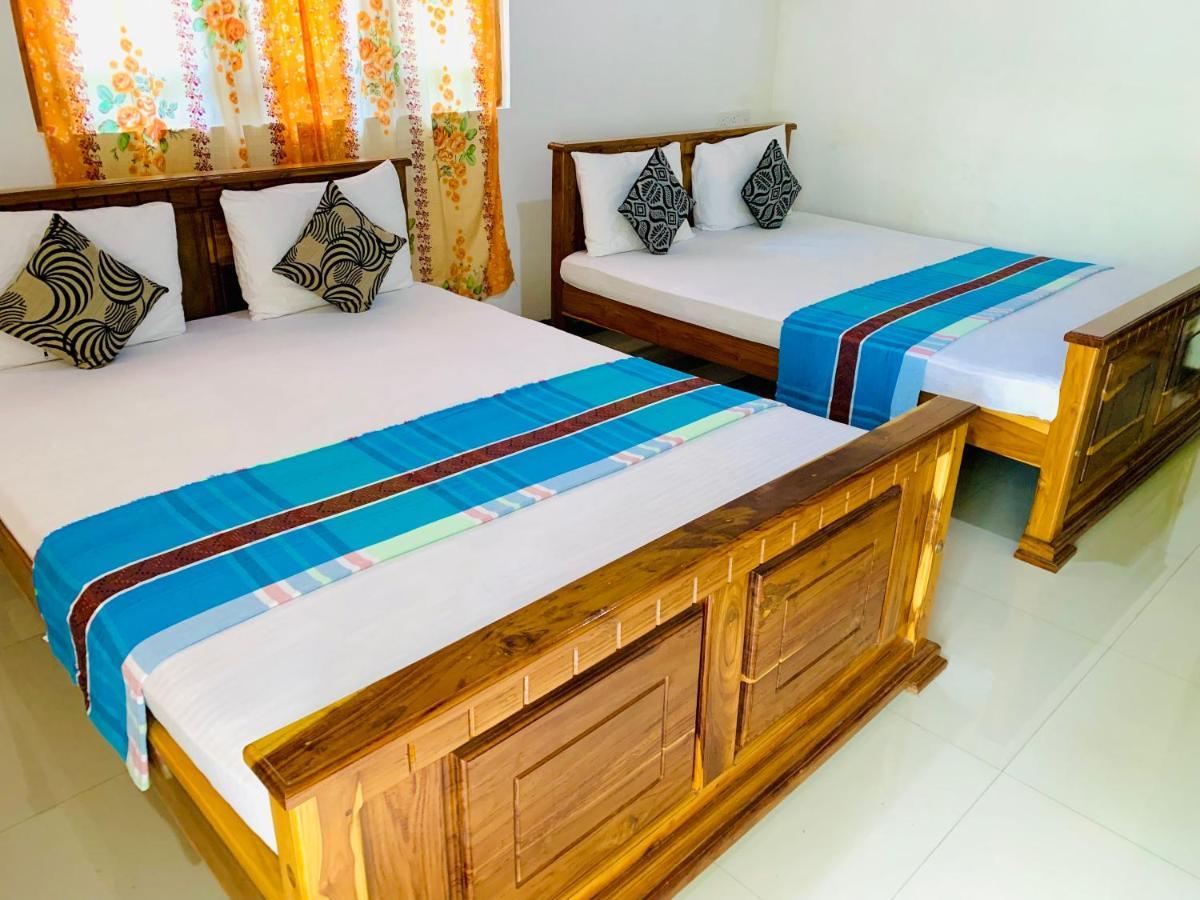 Rich Resort & Restaurant Anuradhapura Buitenkant foto
