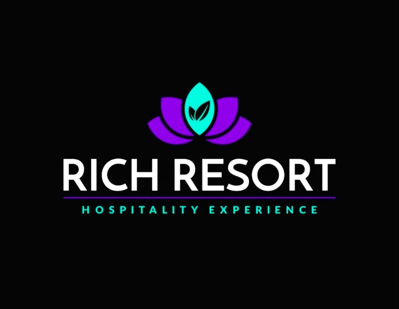 Rich Resort & Restaurant Anuradhapura Buitenkant foto